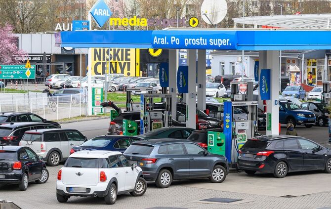Polens Spritpreisdeckel tritt in Kraft