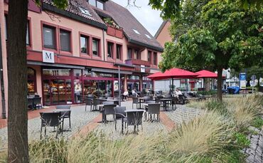 Das Brot- und Kaffeehaus Mildenberger in der Endersbacher Ortsmitte: Am späteren Montagvormittag (17. August) erinnert kaum mehr