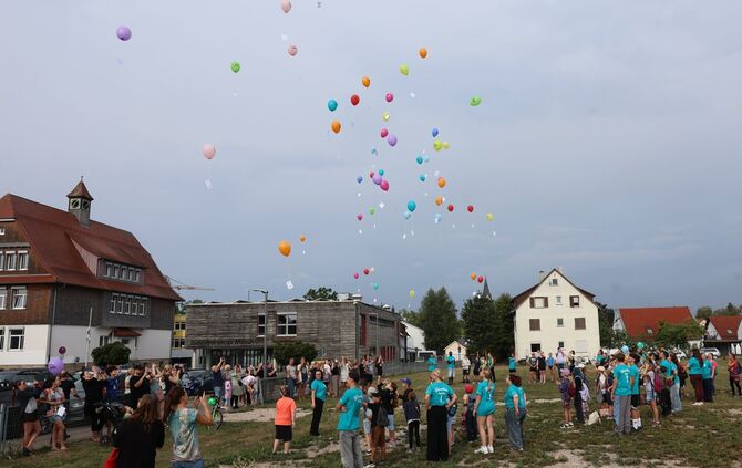 Luftballonstart im Lindenquartier.