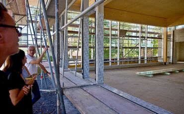 Bauen ruckzuck: So schnell wird in Weiler eine schöne Mensa gebaut.