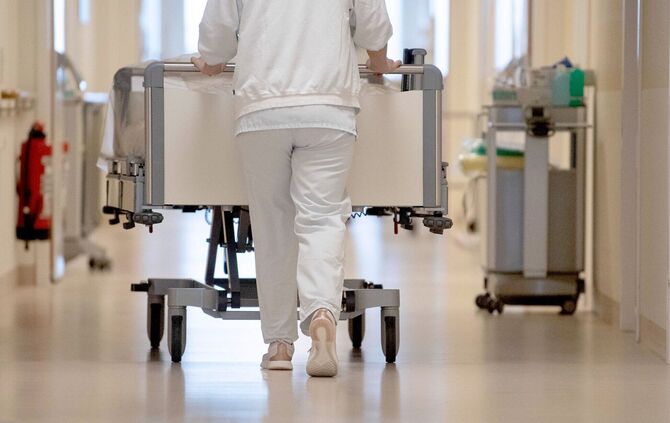 Die meisten ausländischen Berufsabschlüsse drehen sich um Medizinberufe, zumeist Pflegekräfte (Archivbild)