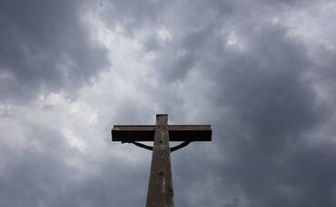 Viele Wolken werden über dem Südwesten erwartet. (Archivbild)