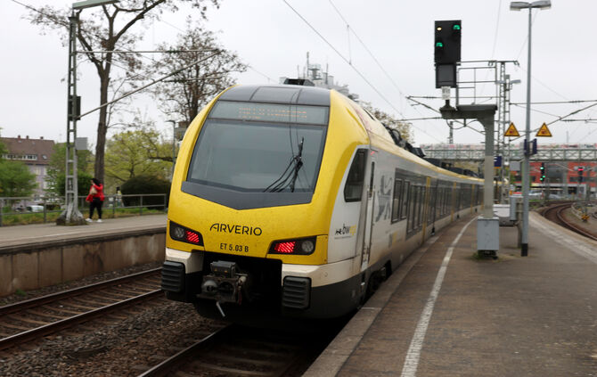 Der beliebte Pendlerzug MEX13.