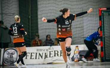 Jubeln Isabel Kattner (links Samira Brand) und der VfL Waiblingen am Freitag in Solingen?