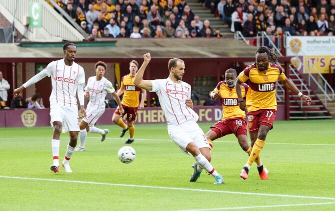 FC Motherwell - SC Freiburg