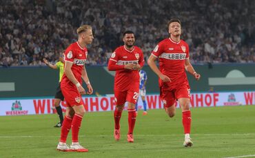 VfB-Stürmer Dzenan Pejcinovic (rechts im Bild) erzielte gegen Hansa Rostock zwei Tore.