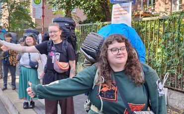 Beginn «Tramprennen» von Lüneburg durch Europa