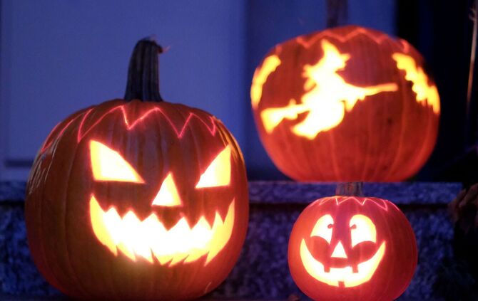 Kürbisse als Halloween-Dekoration