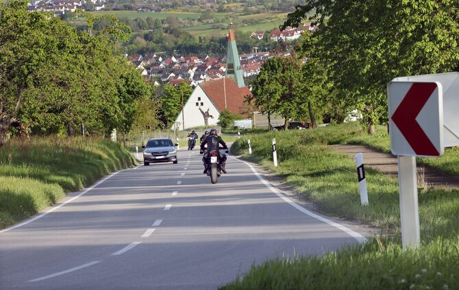 Zwei Motorradfahrer sind am Sonntag (23.08.) gestürzt (Symbolfoto).