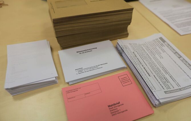 Vorbereitung für Briefwahl in Sachsen-Anhalt