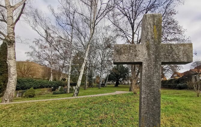 Bei den neuen Bestattungsformen auf dem alten Friedhof Korb gab es vor der Sommerpause weiterhin Klärungsbedarf (Archivfoto).