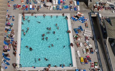 Freibad am Stadtstrand in Barcelona