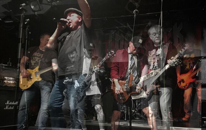 Die AC/DC-Tribute-Band THE JACK gastiert in der Discothek Belinda in Sulzbach/Murr.