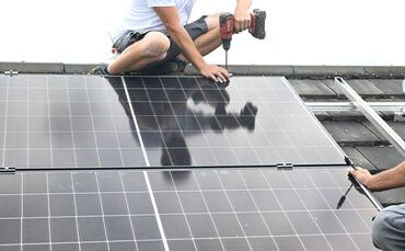 Installation einer PV-Anlage