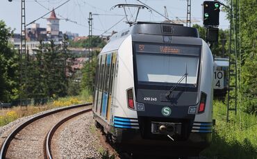 Die Polizei ermittelt nach einem Vorfall in der S-Bahn (Symbolfoto).