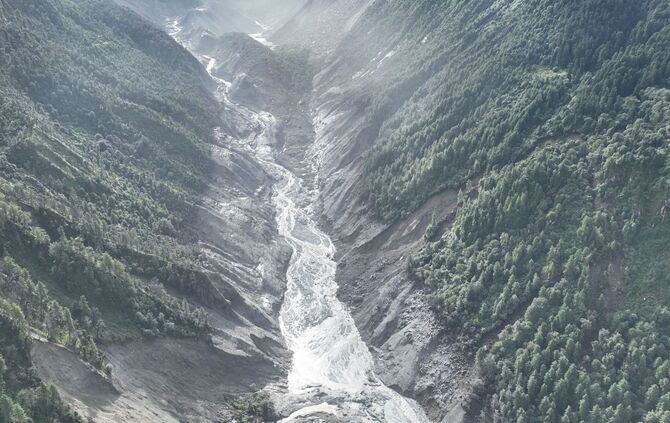 Sturzflut im Himalaya