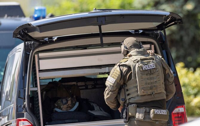 Die Polizei musste wegen des Verdächtigen das SEK rufen. (Symbolbild)