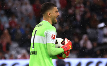 1,5 trotz 1:5 – bockstarker Auftritt von VfB-Keeper Fabian Bredlow beim FC Bayern München.