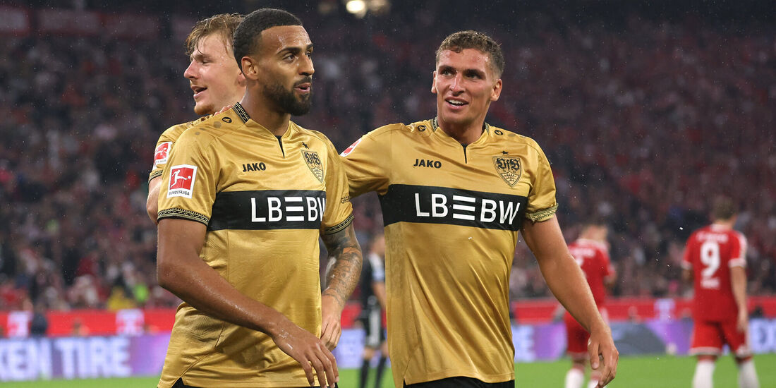 Josha Vagnoman nach seinem Ausgleichstreffer mit Grischa Prömel und Finn Jeltsch.