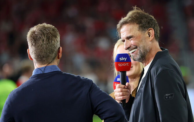 Bundestrainer Jürgen Klopp im Rahmen des Bundesliga-Eröffnungsspiels zwischen dem FC Bayern und dem VfB Stuttgart.