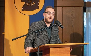 Kai-Uwe Ernst bei seiner Ansprache, als er 2021 im zweiten Wahlgang zum Bürgermeister von Auenwald gewählt worden ist. Jetzt geh
