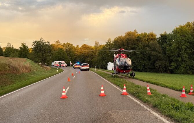 Vollsperrung: Unfall auf Brüdener Straße zwischen Auenwald und Unterweissach.