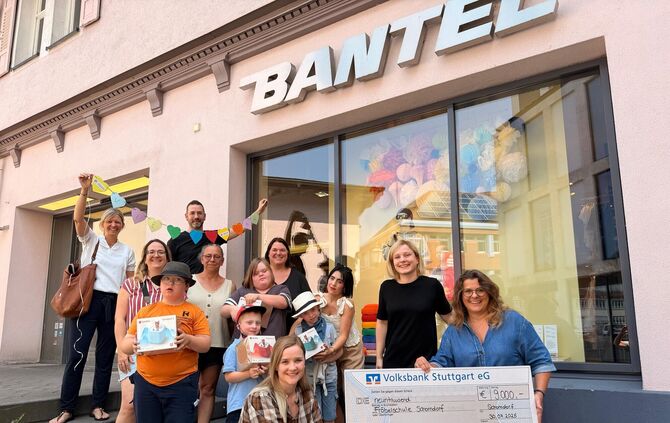 Die Firma Bantel spendet an die Fröbelschule