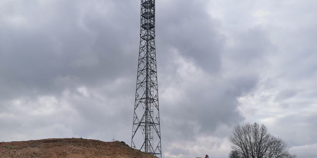 Der Stahlgittermast, den die Deutsche Funkturm vor einigen Jahren beim Erbachhof bei Waiblingen-Neustadt bauen ließ (Archivfoto)