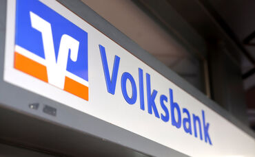 Die Volksbank Stuttgart schließt kleine Filialen, in welchen es nur noch wenig Kundenverkehr gibt.