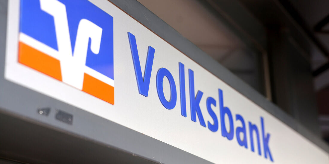 Die Volksbank Stuttgart schließt kleine Filialen, in welchen es nur noch wenig Kundenverkehr gibt.