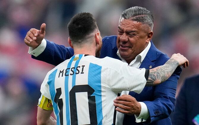 Lionel Messi und Claudio Tapia