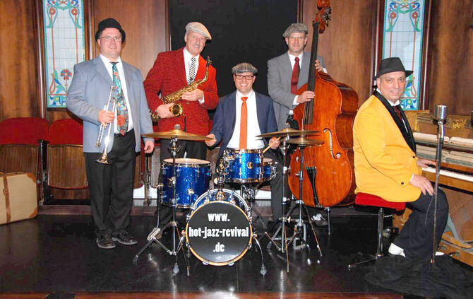 Gute Laune garantiert die Hot-Jazz-Revival Band beim Jazz-Frühschoppen im Biergarten Schwaneninsel.
