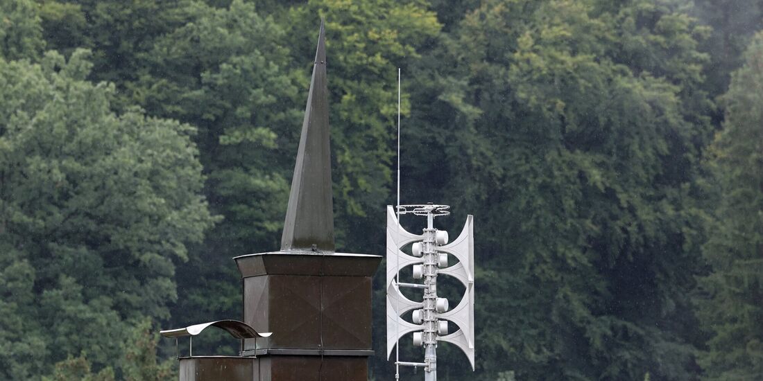Am bundesweiten Warntag werden die Sirenen heulen, im Bild die Sirene am Bürgerhaus Walkersbach. (Archivbild)
