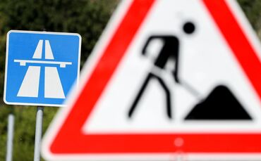 Wegen einer Fahrbahndeckenerneuerung kann die A8 zwischen den Anschlussstellen Pforzheim-Süd und Heimsheim am Wochenende in Rich