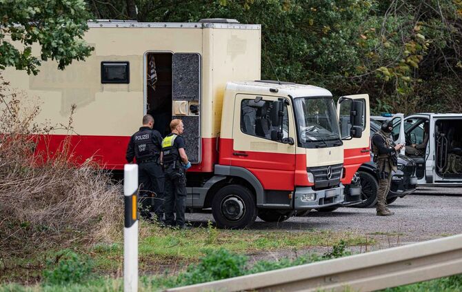 Polizei stürmt Fahrzeug von Sabotage-Verdächtigem