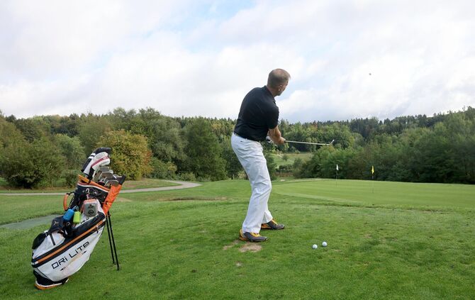 Peter Mathias am Morgen auf dem Golfplatz Haghof.