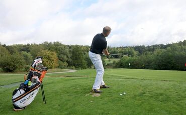 Peter Mathias am Morgen auf dem Golfplatz Haghof.