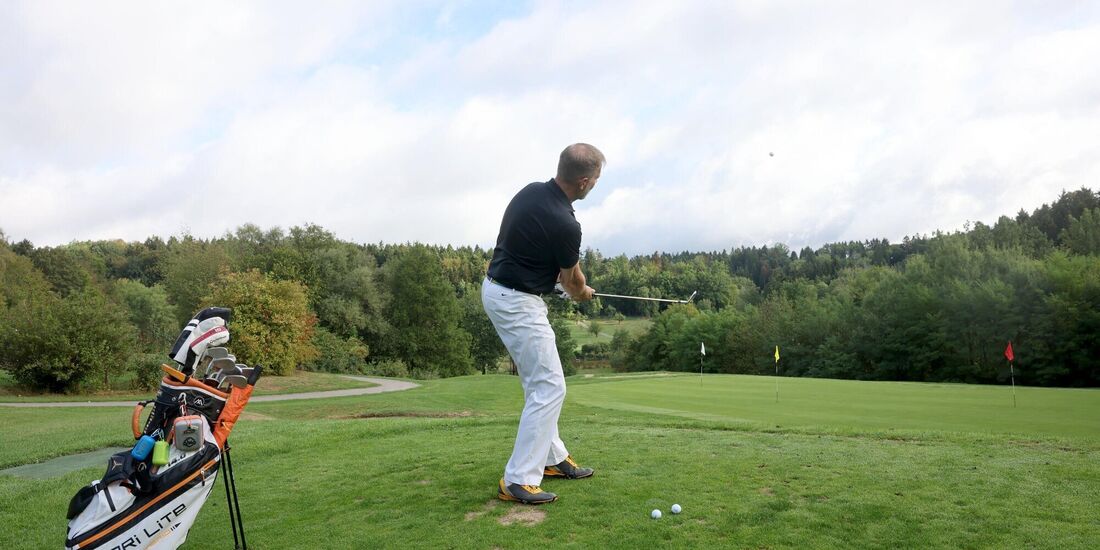 Peter Mathias am Morgen auf dem Golfplatz Haghof.