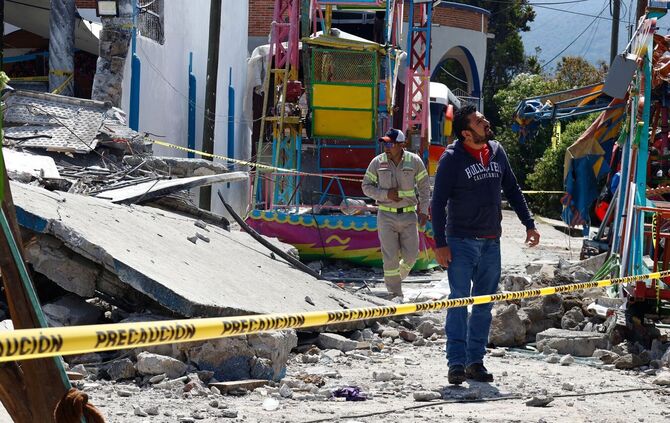Explosion von Feuerwerkskörpern vor einem Patronatsfest in Mexiko
