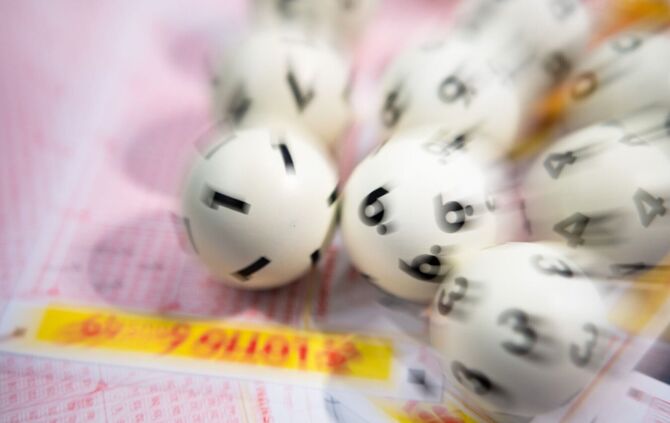 Mehr als eine Million Euro hat eine Person aus Baden-Württemberg im Lotto gewonnen - wenn sie den Gewinn mit Spielquittung einlö