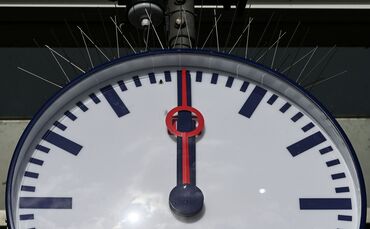 Bahnhofsuhr 