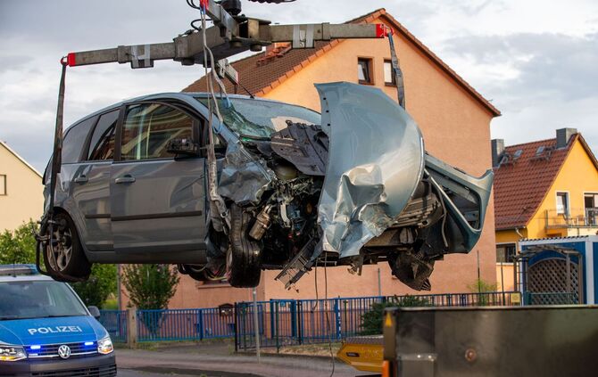Beschädigtes Auto nach Unfall