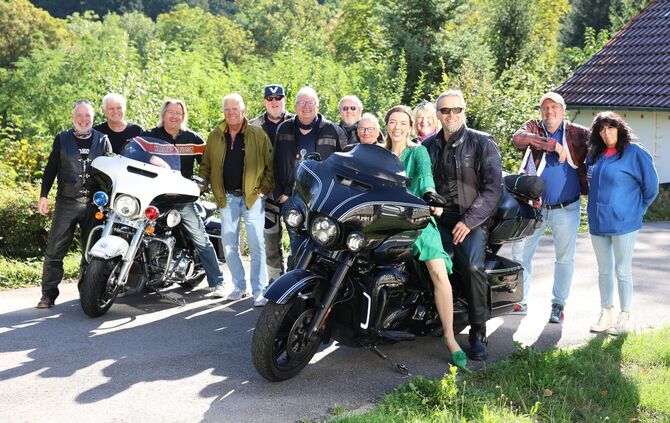 Was passiert, wenn die Waldfee auf eine Besuchergruppe von Harleyfahrern trifft?