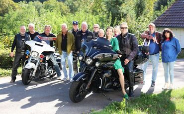 Was passiert, wenn die Waldfee auf eine Besuchergruppe von Harleyfahrern trifft?