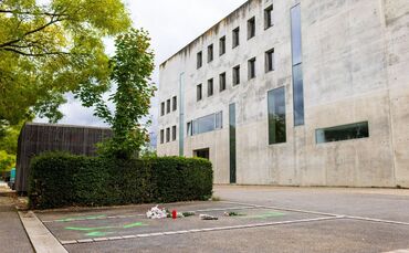 Die Polizei prüft einen möglichen Zusammenhang zwischen den jüngsten Messerattacken in Freiburg. (Symbolbild)