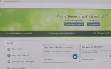 Über das offizielle Onlineportal der deutschen Steuerverwaltung Elster übermitteln die meisten ihre Steuererklärung ans zuständi