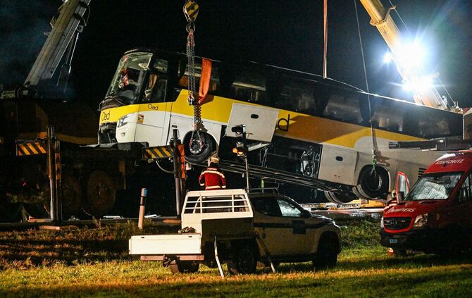 Fünf Tote bei Busunfall in der Schweiz