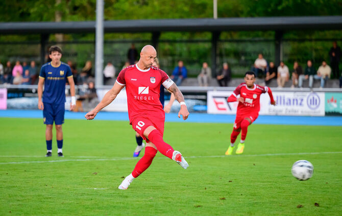 Verwandelt sicher vom Punkt: SG-Torjäger Matthias Morys.