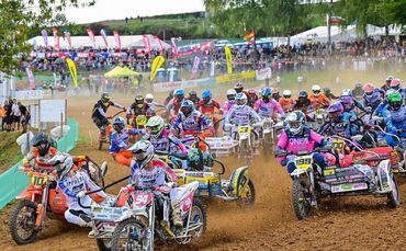 Spannung war im vergangenen Jahr geboten beim Rudersberger Motocross. Dan Foden/Noah Weinmann (links) zeigten eine starke Leistu