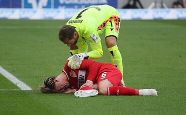 Angelo Stiller musste gegen die TSG Hoffenheim nach einem Schlag aufs Knie verletzt ausgewechselt werden.